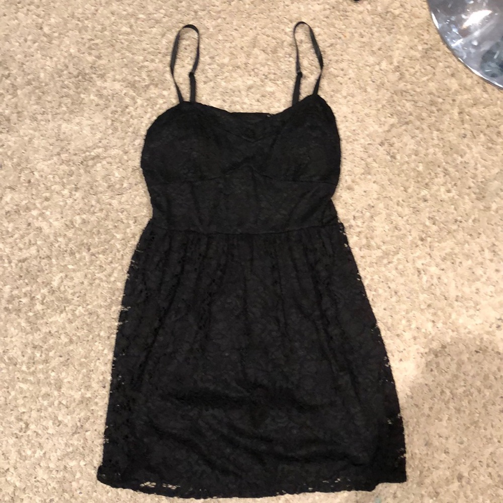 MINI LACE BLACK DRESS